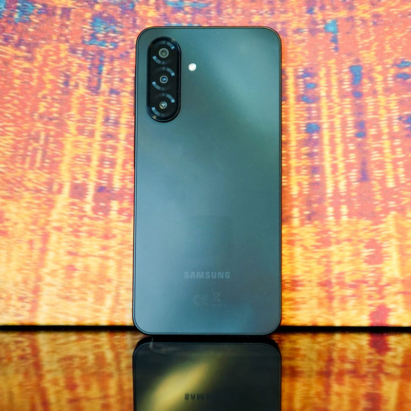 گوشی موبایل سامسونگ مدل Galaxy A17 4G دو سیم کارت ظرفیت 256 گیگابایت و رم 8 گیگابایت - ویتنام